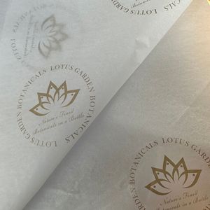 Rollo de papel de seda morado personalizado de alta calidad al por mayor con logotipo impreso para embalaje y envoltura de regalos - Product Image 5