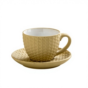 Set di Tazze da Caffè in Ceramica con Motivo Lavorato a Maglia, 240ml, Stile Nordico Minimalista - Pronta Consegna, Vendita all'Ingrosso per Uso Domestico e Caffetterie - Product Image 1