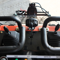 Mini-chargeuse sur chenilles diesel Kubota Euro 5 EPA avec broyeur forestier et tondeuse à gazon