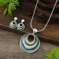 Boucles d'oreilles pendantes T66 en cercle ondulé, bijoux chic en émail avec anneaux concentriques imbriqués
