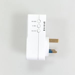 Protector de Sobretensión Universal con Enchufe Británico para TV, Refrigerador y Montaje en Pared - Product Image 4