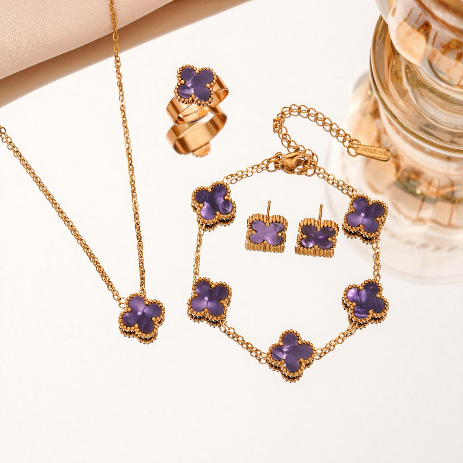 ensemble de quatre pièces violet dégradé coloré de 13 mm