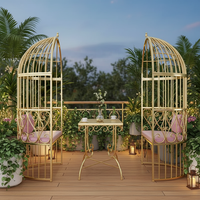 Ensemble de fauteuils de style européen en fer forgé, forme cage à oiseaux ovale, rembourrés en velours éponge, design traditionnel pour photographie de mariage en extérieur
