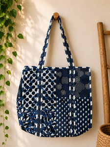 Bolso Tote de Algodón Acolchado Artesanal |   Diseño de patchwork con cremallera de gran capacidad |   Bolso de Hombro Ligero e Informal para Compras - Product Image 3