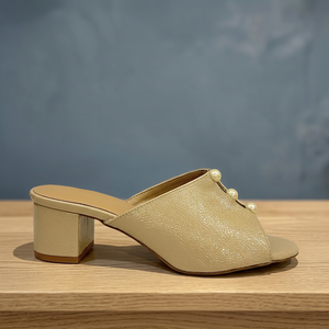 Sandales élégantes en cuir véritable beige à talon bloc, avec décoration de perles, bout ouvert, à enfiler, talon moyen, pour femme - Product Image 3