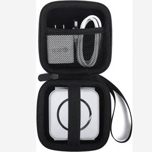 กระเป๋าเดินทางแบบแข็งสำหรับใส่เครื่องชาร์จไร้สาย UCOMX Nano 3 in 1 แบบเปลือกแข็ง - Product Image 1