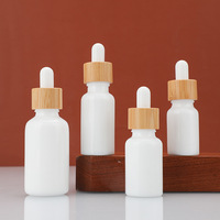 Bouteille de distribution d'huiles essentielles en verre sans plomb, anti-lumière, personnalisée, surface givrée, compatible diffuseur à bâtonnets, flacon de parfum scellé
