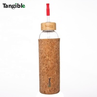 Nouveau 2026 – Gobelet en verre recyclable 500/600/700 ml avec paille, bouchon en bambou et manchon en liège – Anti-fuite, compatible lave-vaisselle et micro-ondes – Idéal pour les boissons sportives