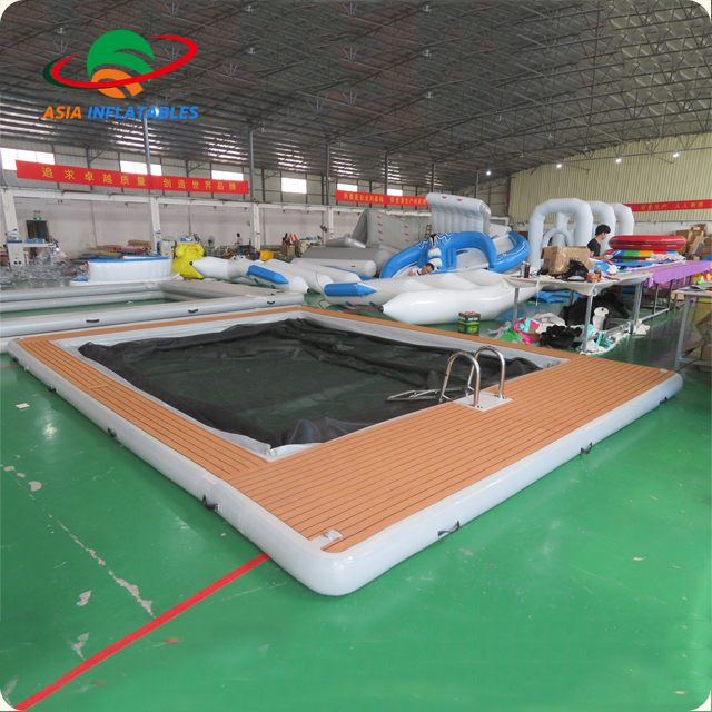 New Design Inflatable Water Floating Yacht Pool Sea Swimming Pool with Anti Jellyfish Net