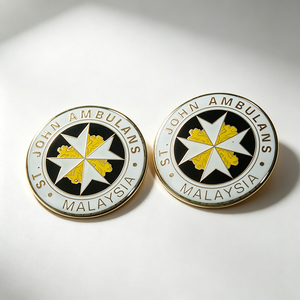 Insignia de Esmalte Renjer Puteri, Diseño de Flor Roja y Estrella, Pin Metálico Personalizado, Estilo Clásico, Insignias con Pin de Seguridad Sin Níquel - Product Image 3