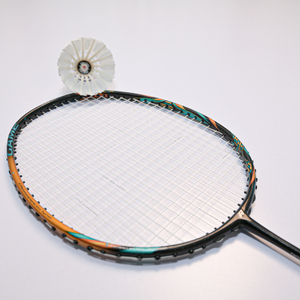 Volant de badminton Elite Tournament en plumes d'oie haute performance pour compétition professionnelle - Product Image 3