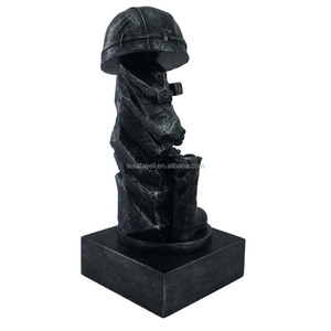 Vente en gros, les soldats en résine personnalisés de haute qualité sont équipés de statues pour la Collection - Product Image 4