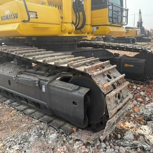 Excavadora de cadenas Komatsu PC450-8 usada |   Alta Eficiencia y Bajo Consumo de Combustible |   Excelente estado, listo para trabajar - Product Image 3