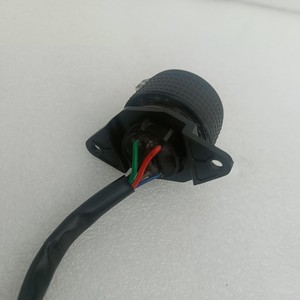 Bouton de commande d'accélérateur pour excavatrice Hyundai 21Q4-20811 avec connecteur pour modèles 215, 225, 265, 275, 335-9 - Product Image 3