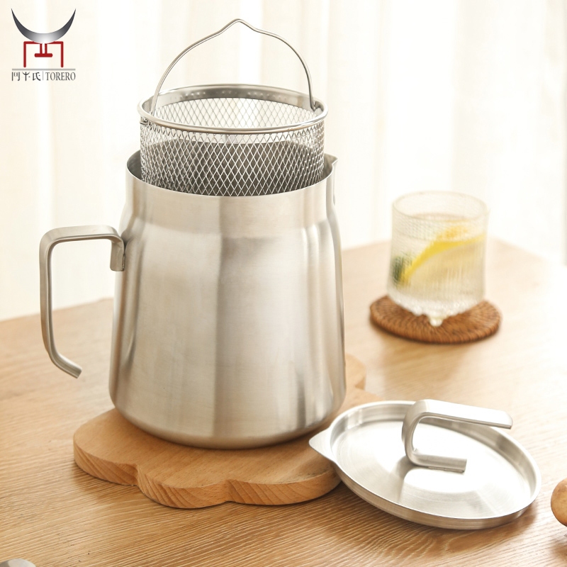 silver A 4-piece set with frying basket