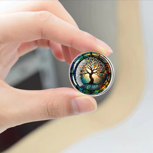 Broche Croix Arbre de Vie Style Vitrail - Épingle de Revers Simple en Métal avec Dôme en Verre de 25mm, Bijou Tendance pour Cadeau et Tenue Quotidienne - Product Image 4