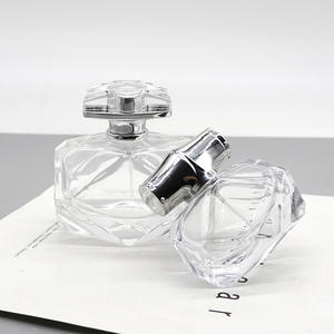 Flacon pulvérisateur de 30 ml et 80 ml, en verre carré en forme de diamant, pour emballage de parfum - Product Image 4