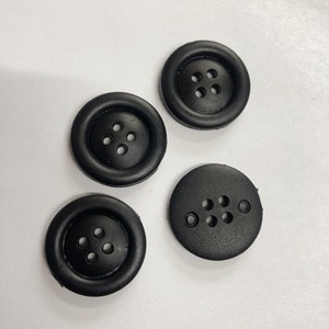 Giao Hàng Nhanh 20Mm Vòng Cao Su 4-Lỗ Nút Màu Trắng Và Màu Đen Cho Quần Áo Trong Kho - Product Image 6