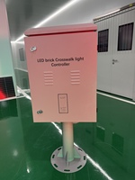 Système de contrôle de signalisation routière intelligent sans fil à LED pour passage piétonnier avec plots routiers intelligents intégrés