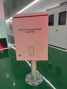 Système de contrôle de signalisation routière intelligent sans fil à LED pour passage piétonnier avec plots routiers intelligents intégrés - Product Image 4