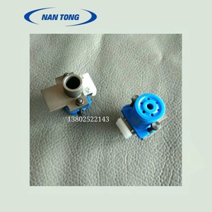 Conjunto de boquillas NanTong para impresora Komori, máquina de impresión offset, tinta solvente, un par usado - Product Image 1