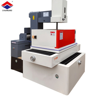 Machine à électroérosion à fil CNC à vitesse moyenne DK7750C pour la découpe de fil, outil efficace pour diverses applications, électroérosion à fil moyenne vitesse