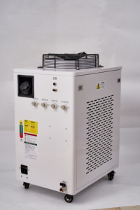 Optimum performans için pompa 10L Tank 0.5C hassas ile CW-6000 düşük fiyat <span class=keywords><strong>CO2</strong></span> lazer Chiller makinesi - Product Image 4