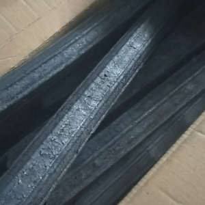 Briquettes de charbon de bois de sciure comprimée Fourniture d'usine de combustible de barbecue à longue combustion pour la cuisson en plein air - Product Image 1