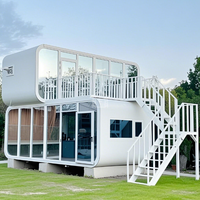 Maison conteneur en forme de pomme avec toit solaire - Structure en acier à assemblage rapide pour une utilisation extérieure écologique et des cafés mobiles