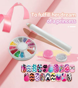 Kit de jeu DIY pour enfants : Ensemble de maquillage et de nail art, Studio de manucure pour jeu d'imitation et maison de beauté - Vernis à ongles pour enfants d'âge préscolaire - Product Image 3