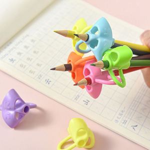 Corrector de Escritura para Niños, Agarre Ergonómico de Silicona para Lápiz, Soporte para Lápiz para Estudiantes - Product Image 5