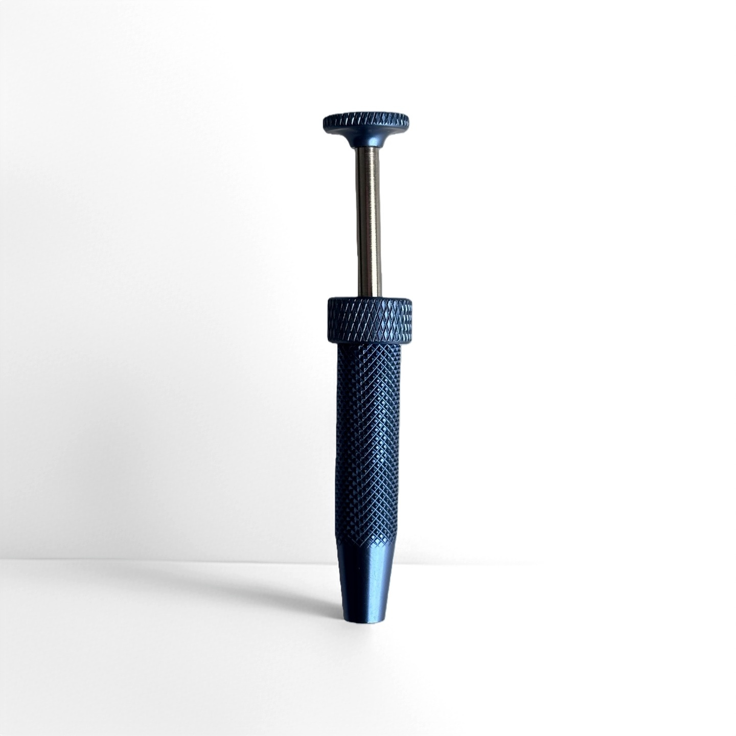 Pinza azul de cuatro garras (6,5*0,8 CM)