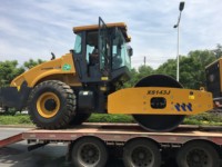 Rouleau vibratoire à tambour unique CompactionPro XS143J 103 kW 14 tonnes pour la compactation des bases de routes et autoroutes