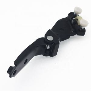Guide de roulement de porte pour <span class=keywords><strong>VW</strong></span> <span class=keywords><strong>Caddy</strong></span> III 2K0843336 - Product Image 1