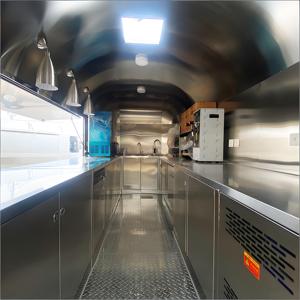 Camion à <span class=keywords><strong>pizza</strong></span> au <span class=keywords><strong>bois</strong></span> avec <span class=keywords><strong>four</strong></span> en pierre et table de préparation, pizzeria italienne mobile authentique pour fêtes privées - Product Image 6