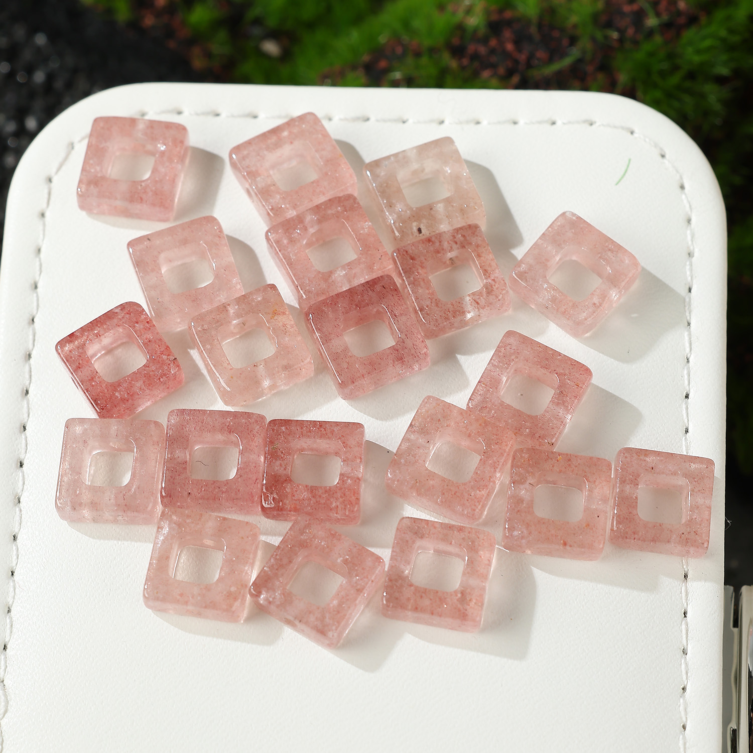 Strawberry crystal (one)