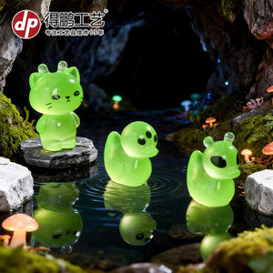 Figurine en résine Dp Alien Cat Duck, luminescente dans le noir, décoration miniature, ornement de bureau, artisanat en forme d'animal - Product Image 2