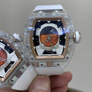 Reloj de Buceo Personalizado con Esfera de Astronauta 3D, Caja Azul con Diseño de Cielo Estrellado, Cristal de Zafiro, Caja de Titanio, Correa de Goma Brillante, Esfera con Indicadores - Product Image 4