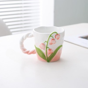 Bella tazza di ceramica gigli squisita ed elegante dello smalto <span class=keywords><strong>della</strong></span> tazza di acqua per <span class=keywords><strong>il</strong></span> regalo di affari del tè e del <span class=keywords><strong>caffè</strong></span> - Product Image 6