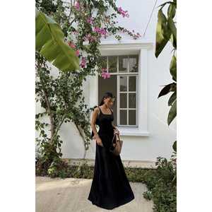 Robe longue élégante noire avec décoration drapée, robe de soirée pour femme grande taille, crochetée sur mesure, taille unique, longueur au sol - Product Image 3