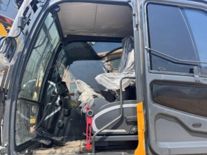 Excavatrice hydraulique de chenille de 22 tonnes de l'excavatrice Offre Spéciale utilisée de Hyundai R220LC 9S pour des projets de développement d'infrastructure et de route - Product Image 5