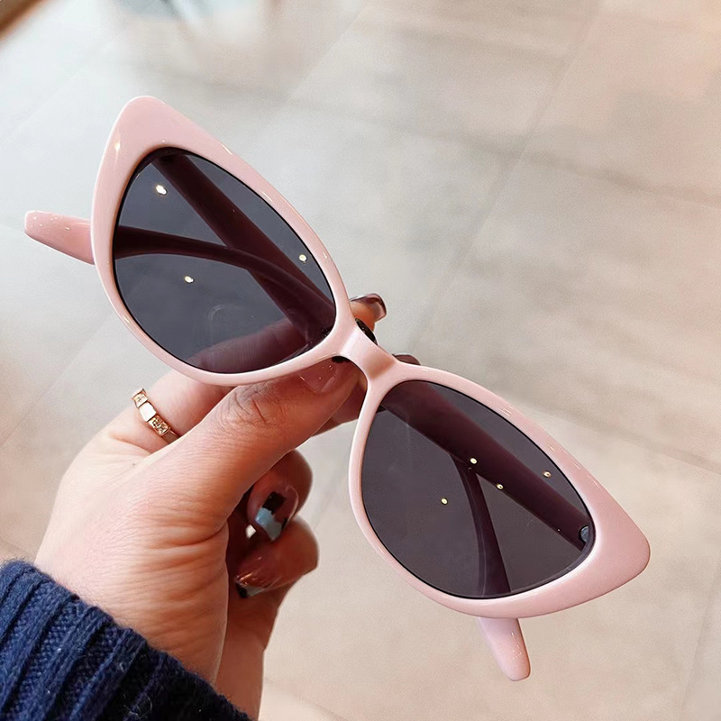 Powder frame gray lens