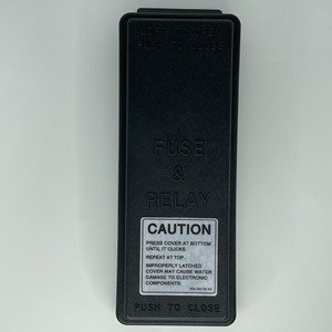 06-52855-000 0652855000 Couvercle de boîte à fusibles de châssis <span class=keywords><strong>SAM</strong></span> noir pour Freightliner Cascadia 2010-2017 - Product Image 3