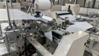 Machine à fabriquer des serviettes non pliées 140*135mm, populaire sur le marché péruvien, 8 sorties, modes de pliage multiples, 230m/min