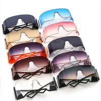 Date 2021 mode grande courbe lunettes de soleil UV400 femmes sans monture une pièce lentille lunettes de soleil