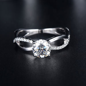 Bague en diamant lancanite personnalisée de petite taille, 1 médaillon, <span class=keywords><strong>prix</strong></span> en vente - Product Image 3