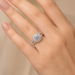 Anello di Fidanzamento di Lusso con Zirconi per Coppie, Regalo Romantico per Proposta e Anniversario, Gioiello da Dito - Product Image 2