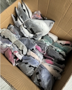 Stock de fin de série, Vêtements pour femmes divers, T-shirts décontractés pour femmes, Robes, Expédition mixte, Vente en gros, Livraison aléatoire - Product Image 1