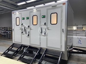 Remolque de Baño Portátil de Lujo Moderno con 3 Cabinas para Exteriores - Product Image 3