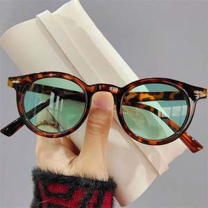 Lunettes de soleil rondes classiques pour hommes et femmes, monture noire et verte, avec logo personnalisé, nouvelle collection 2022 - Product Image 1